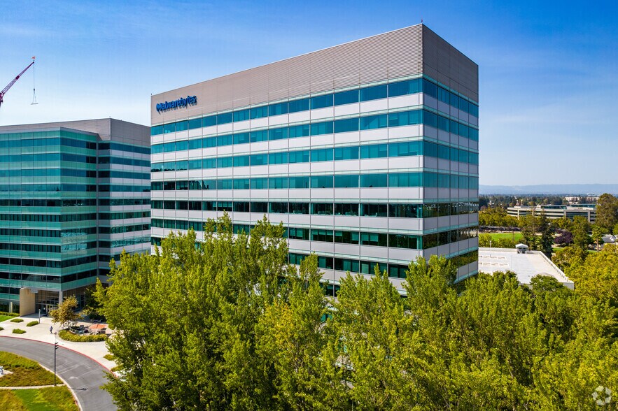 More Photos Of 3979 Freedom Cir, Santa Clara Office For Sale