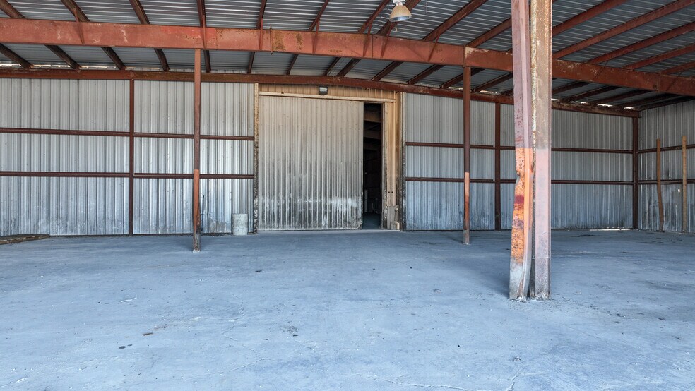 More Photos Of 1921 N Main St, Monticello Unknown For Lease