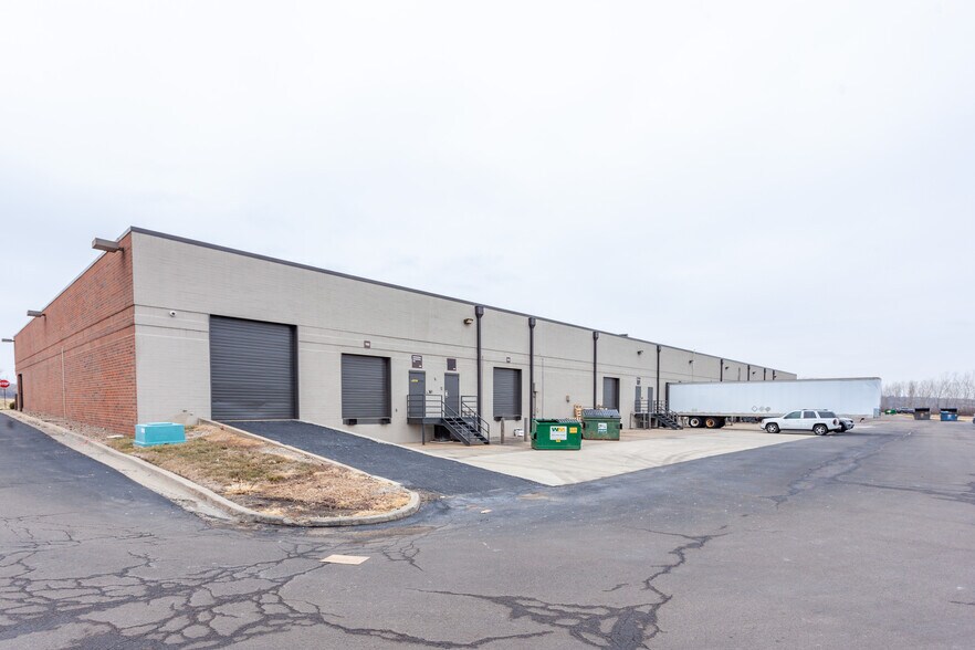 More Photos Of 100-132 Abbie Ave, Kansas City Light Manufacturing For Lease