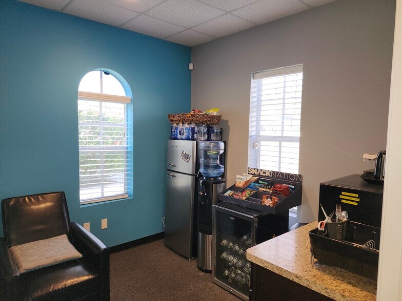 More Photos Of 3692 N Wickham Rd, Melbourne Office For Lease