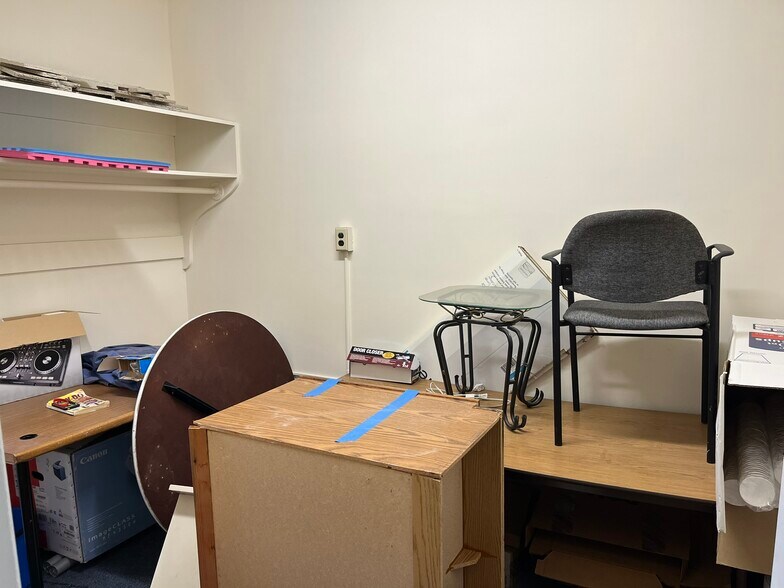More Photos Of 14 Dartmouth St, Malden Office For Lease