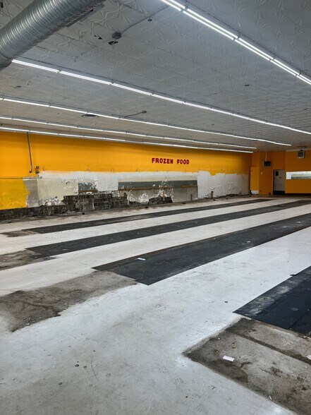 More Photos Of 1109 E Main St, Durham Supermarket For Sale