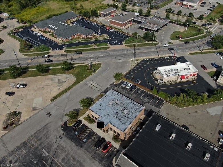 More Photos Of 540 Water St, Chardon Fast Food For Lease