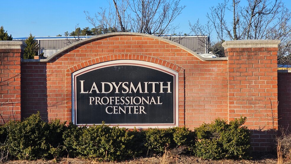 More Photos Of 8051 Prosperity Way, Ruther Glen Office For Sale