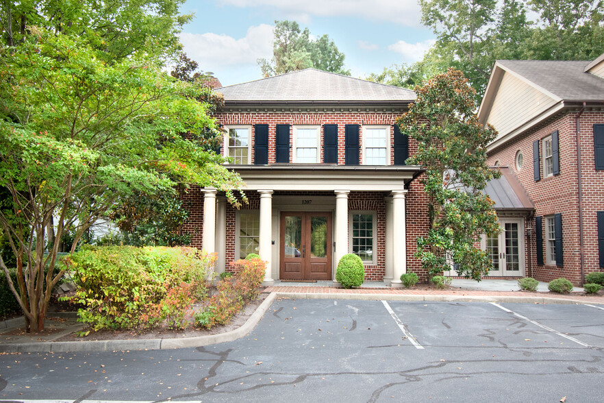 Primary Photo Of 1207 Laskin Rd, Virginia Beach Office For Lease