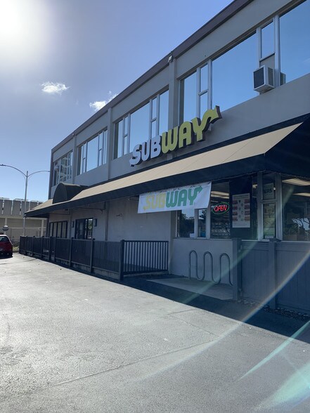 Primary Photo Of 4614 Kilauea Ave, Honolulu Storefront Retail Office For Lease