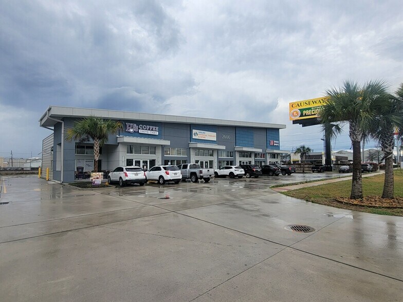 More Photos Of 2600 Airline Dr, Metairie Freestanding For Lease