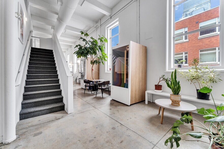 More Photos Of 43-45 Eccles St, Ottawa Office For Sale