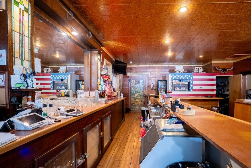 More Photos Of 1454 Old Hwy 97, Malott Restaurant For Sale