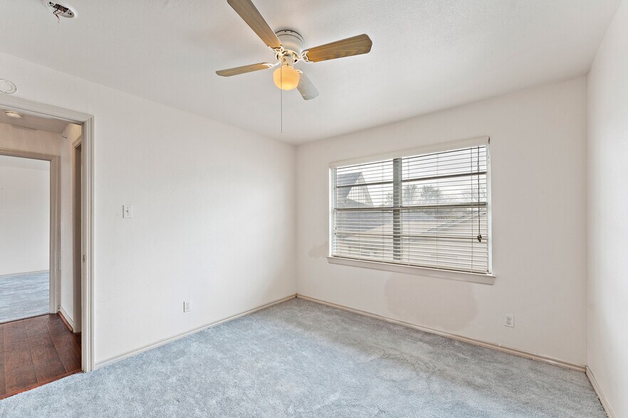 More Photos Of 1004 S Main St, Pasadena Apartments For Sale