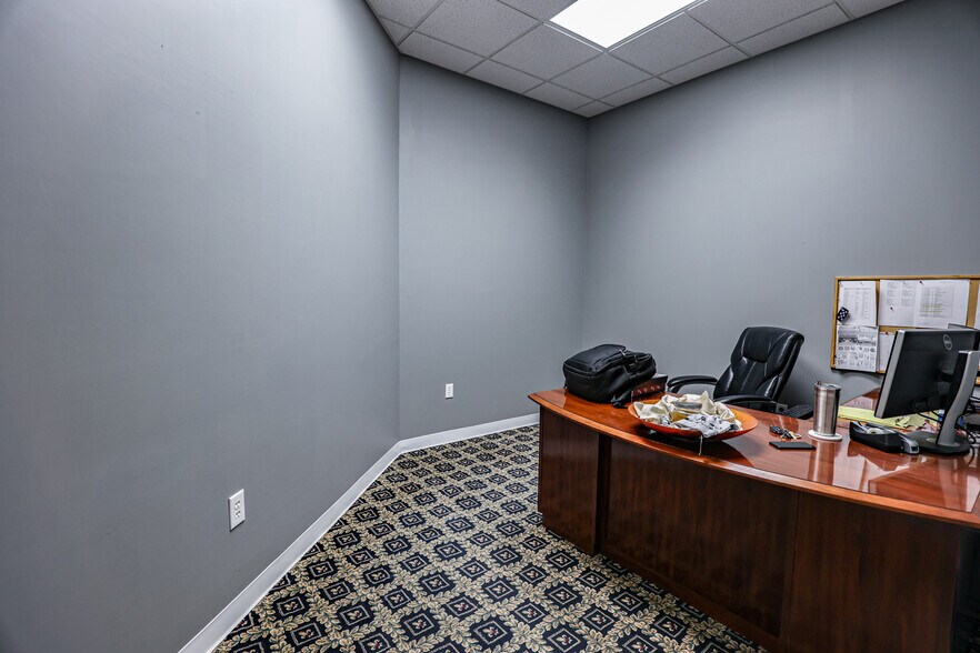 More Photos Of , Paducah Unknown For Sale