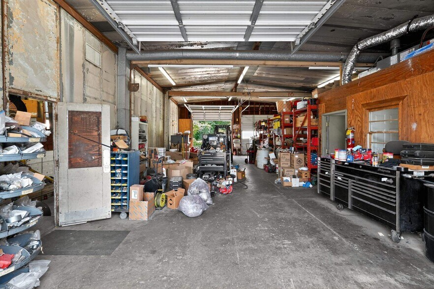 More Photos Of 6522 Landrum Ln, Union City Warehouse For Sale