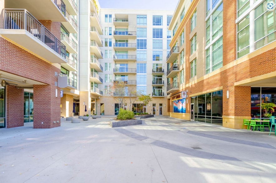 More Photos Of 140 W Franklin St, Chapel Hill Apartments For Sale