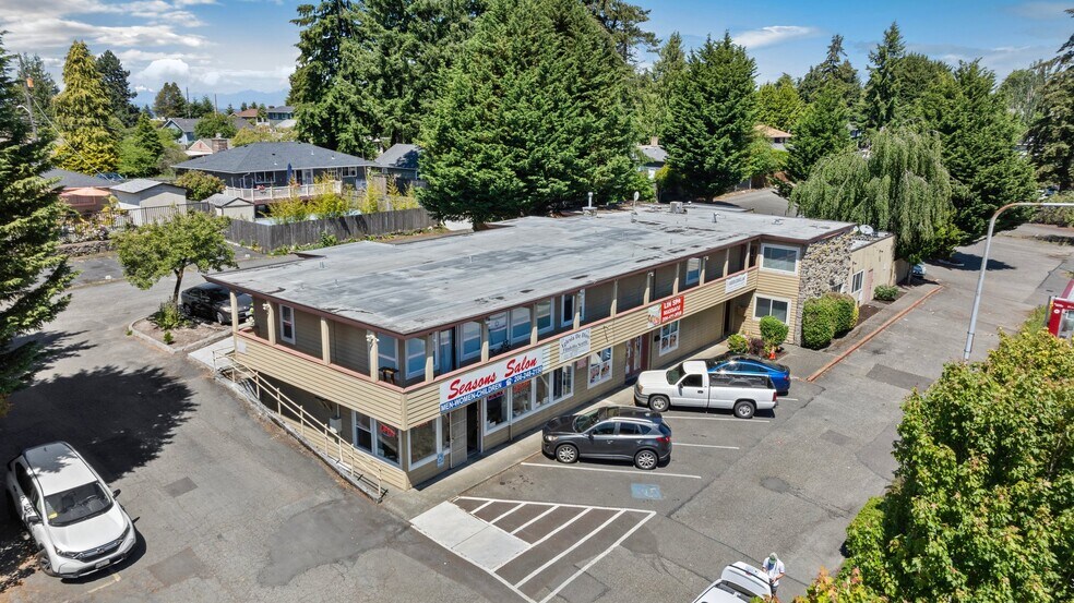 More Photos Of 14235-14237 Ambaum Blvd SW, Burien General Retail For Lease