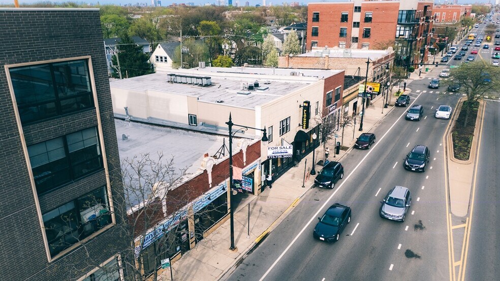 More Photos Of 3014 W Irving Park Rd, Chicago Storefront Retail Residential For Sale
