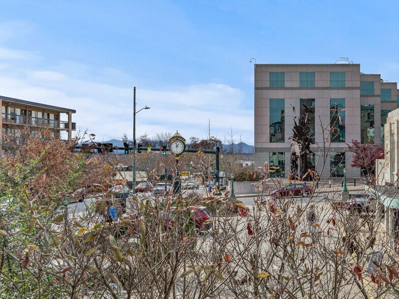 More Photos Of 70 Wall St, Asheville Office For Lease