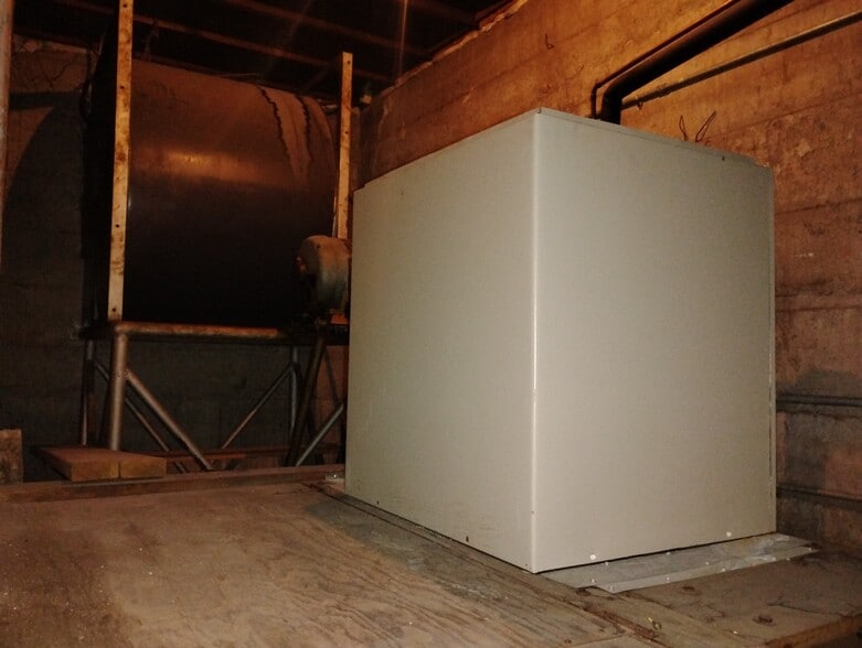 More Photos Of 906 Elm St, Coffeyville Religious Facility For Sale