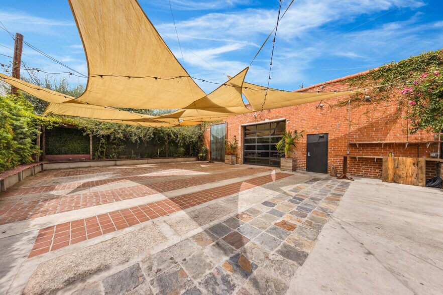 More Photos Of 802 Mateo St, Los Angeles Warehouse For Sale