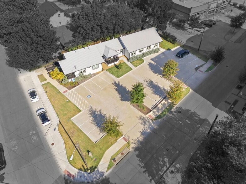 More Photos Of 7274 Elm St, Frisco Office For Sale