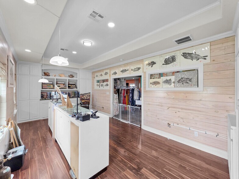More Photos Of 970 Surfside, Crystal Beach General Retail For Sale