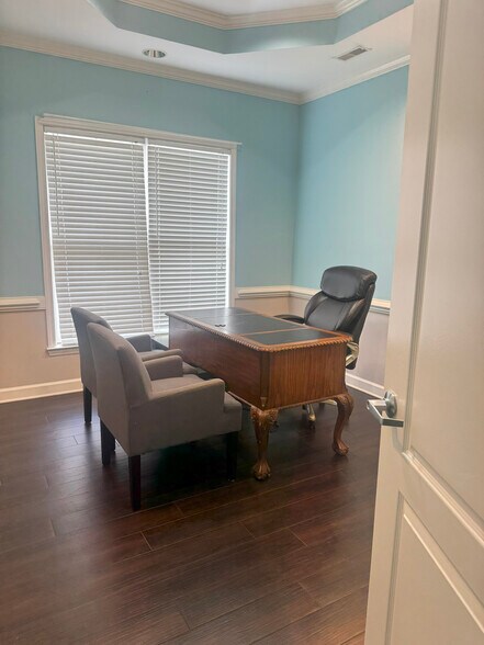 More Photos Of 274B Commonwealth Dr, Greenville Medical For Lease