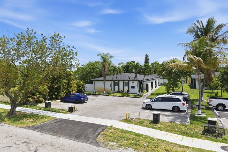More Photos Of 6032 SW 25th St, Miramar Apartments For Sale