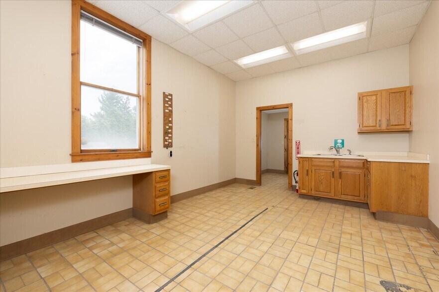 More Photos Of 1091 Jamison Rd, Elma Office For Sale