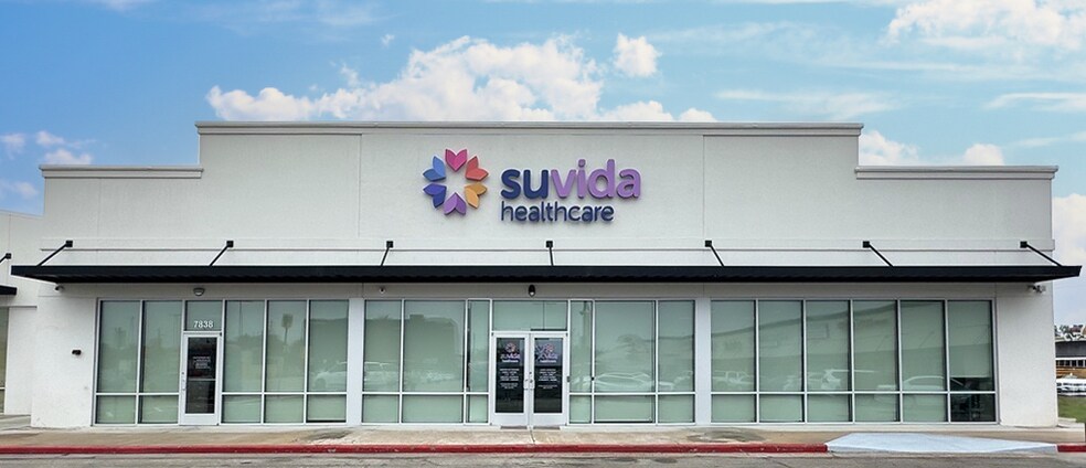 More Photos Of 7800-7844 Long Point Rd, Houston Unknown For Lease