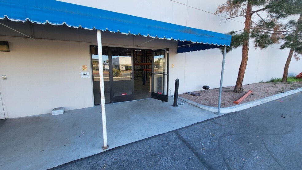 More Photos Of 3325-3326 W Oquendo Rd, Las Vegas Warehouse For Lease