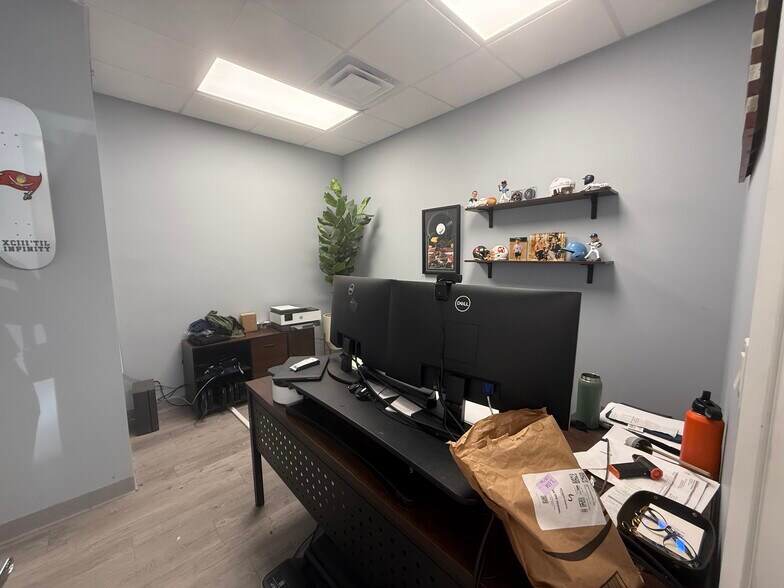 More Photos Of 11729 Uradco Pl, San Antonio Industrial For Lease
