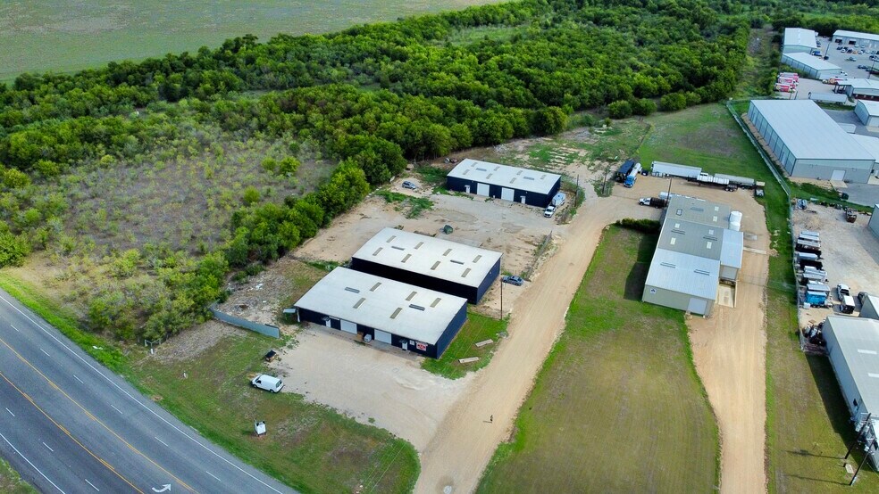 More Photos Of 2190 Clovis R Barker Rd, San Marcos Warehouse For Lease