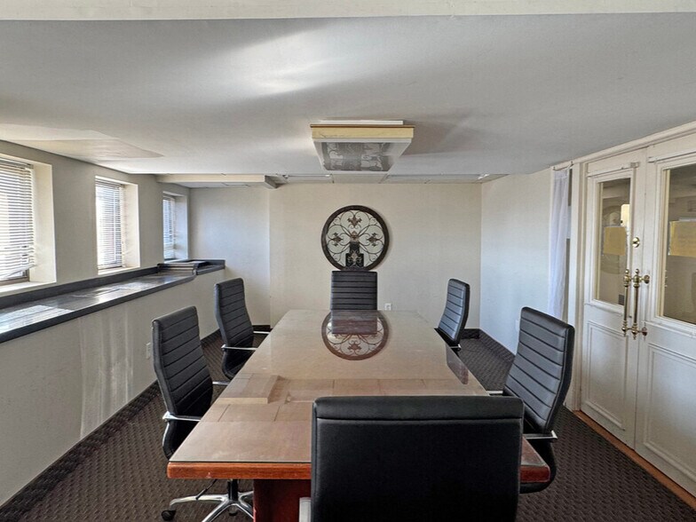 More Photos Of 1 E Chase St, Baltimore Apartments For Sale