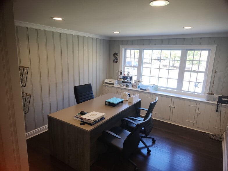 More Photos Of 410 E Main St, Centerport Office Residential For Sale