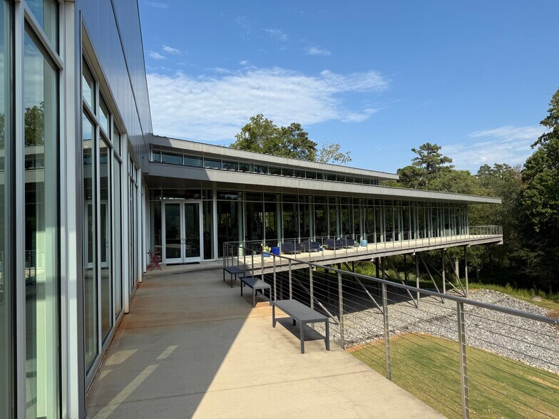 More Photos Of 5510 Ecopark Dr, Alpharetta Manufacturing For Sale