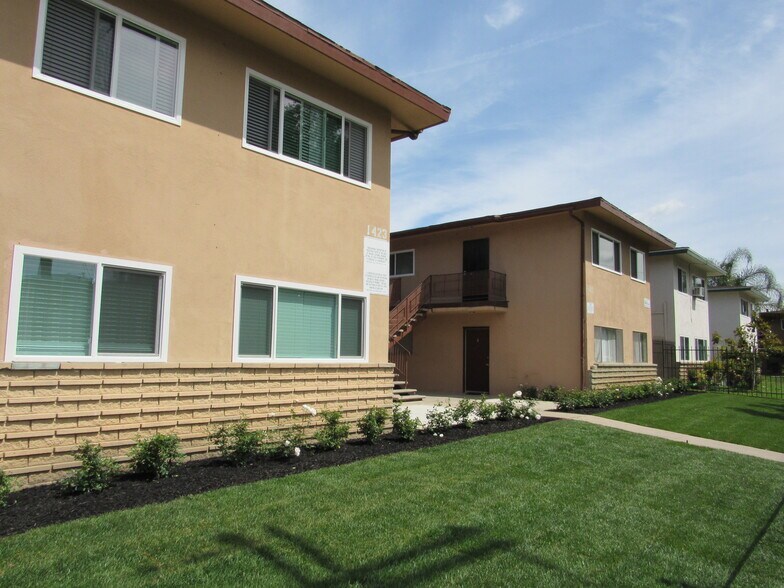 Primary Photo Of 1423 Lingan Ln, Santa Ana Apartments For Sale