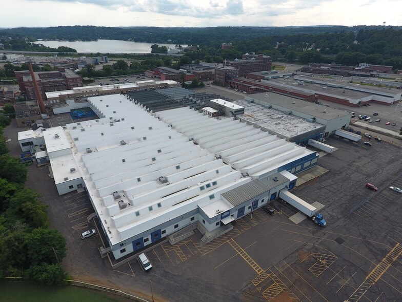 More Photos Of 10-14 New Bond St, Worcester Warehouse For Lease