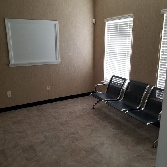 More Photos Of 48 Saint Mark Rd, Taylors Office For Sale