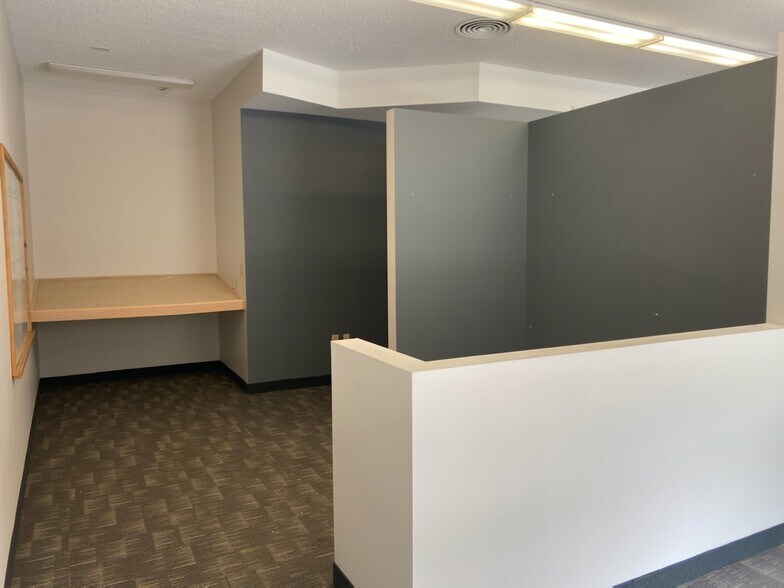 More Photos Of 1227 2nd St SW, Rochester Storefront For Lease