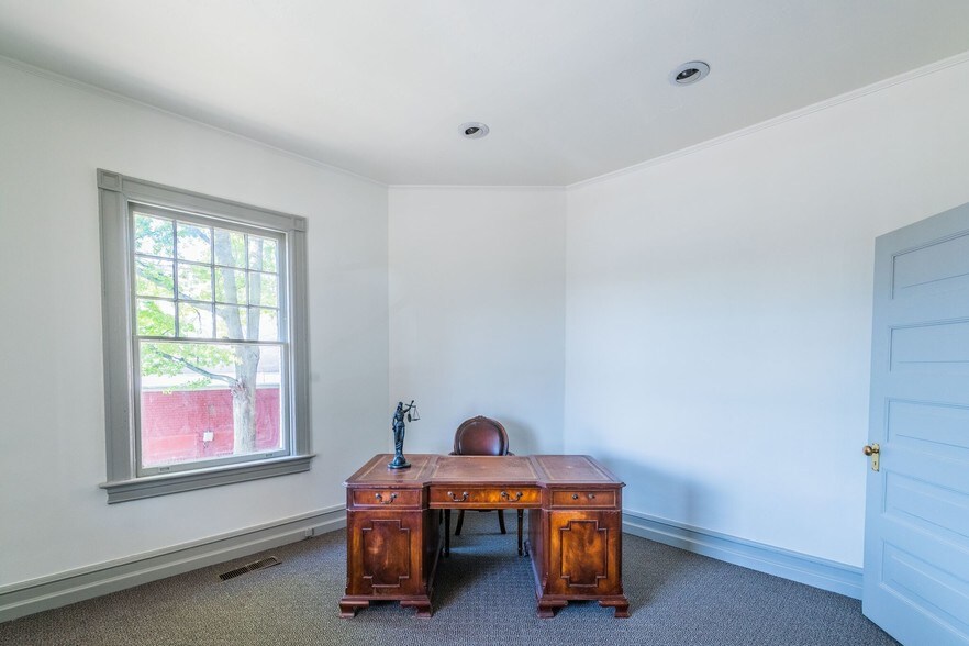 More Photos Of 1923 N Classen Blvd, Oklahoma City Office For Lease