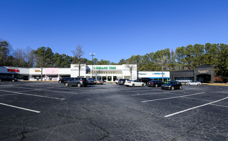 More Photos Of 8610 Roswell Rd, Atlanta Unknown For Lease