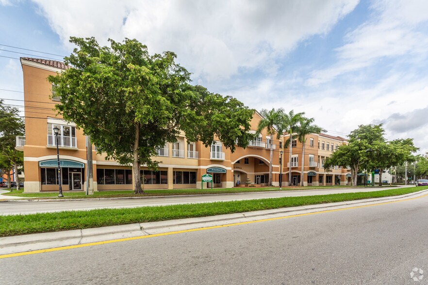 More Photos Of 15600 NW 67th Ave, Miami Lakes Office For Lease