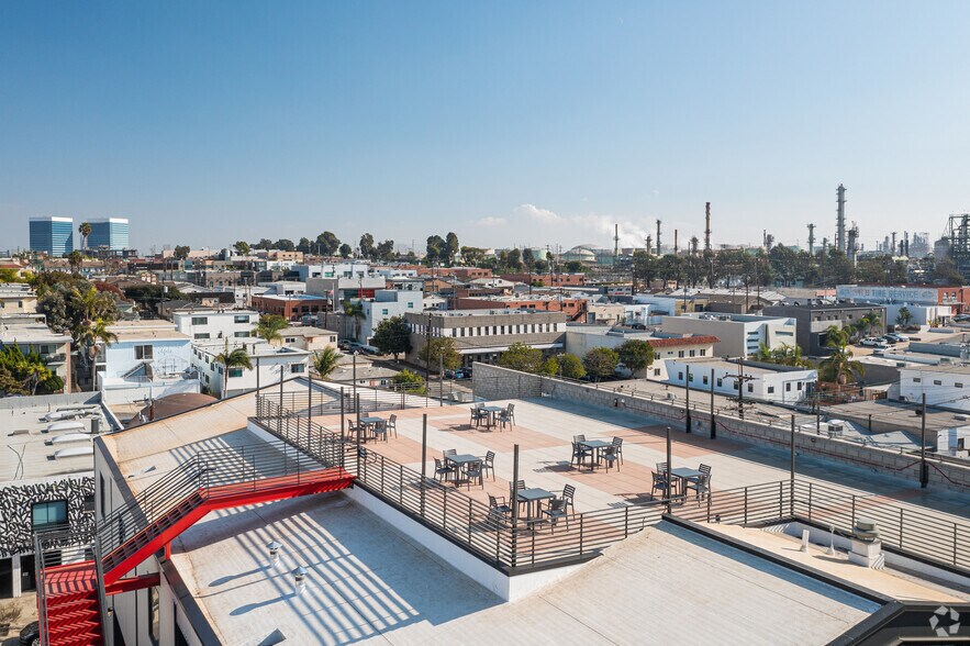 More Photos Of 212 Eucalyptus Dr, El Segundo Office For Sale