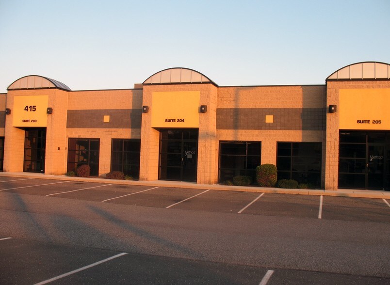 More Photos Of 415 Saint Johns Church Rd, Camp Hill Light Distribution For Lease