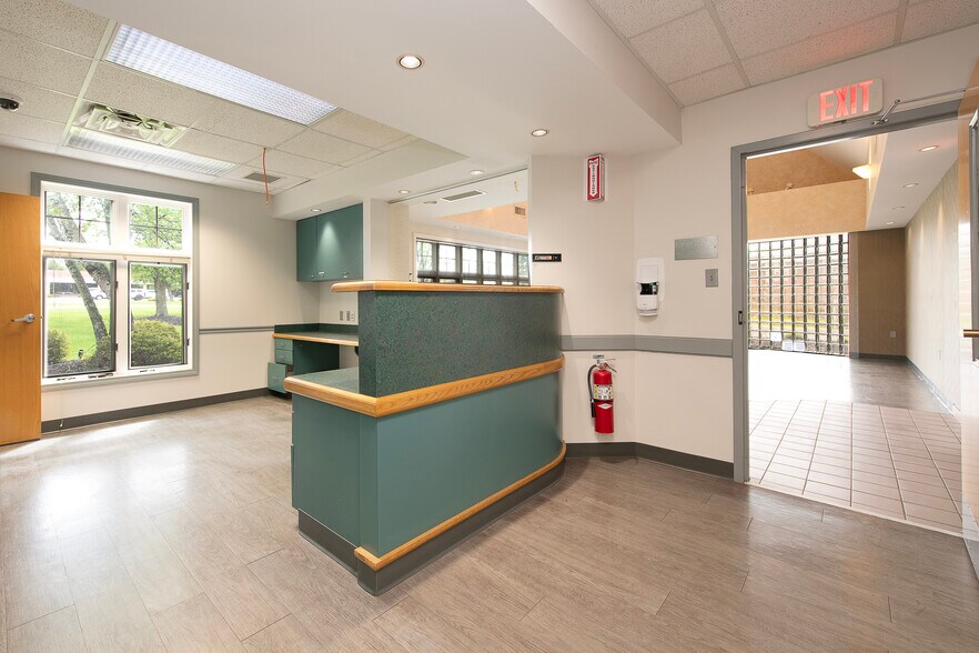More Photos Of 12744 State Rd, North Royalton Medical For Lease