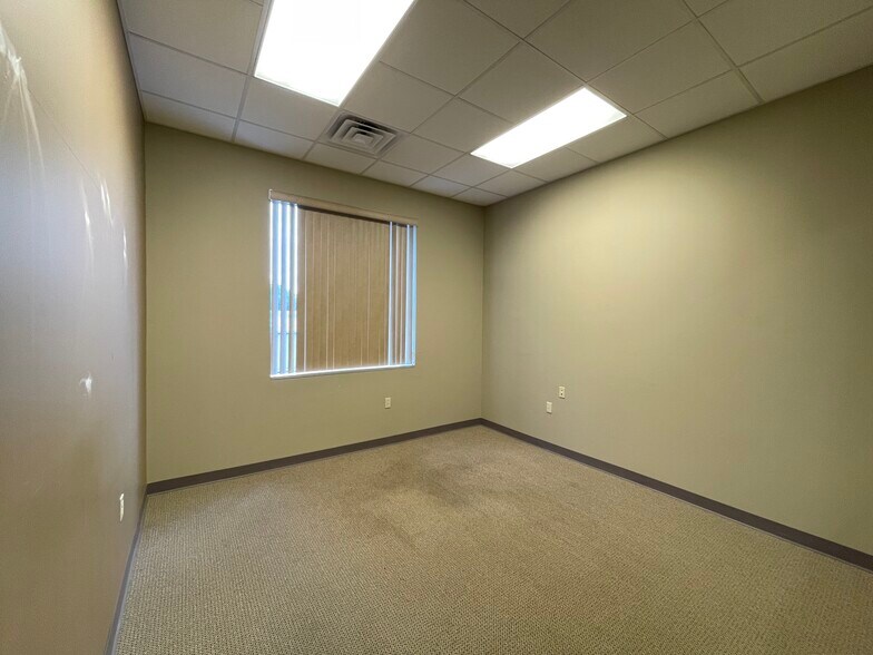 More Photos Of 1010 Davis St, Jacksonville Office For Lease