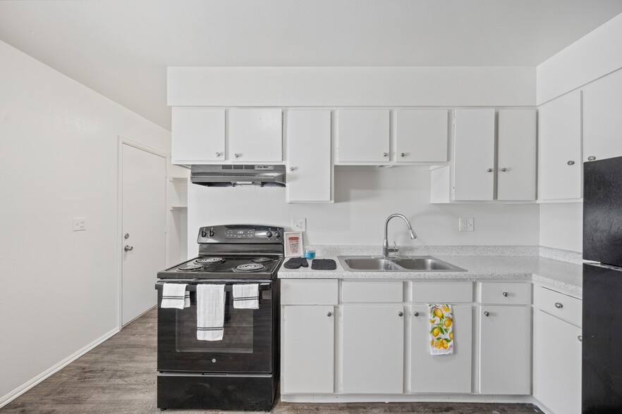 More Photos Of 311 S Murray Blvd, Colorado Springs Apartments For Sale