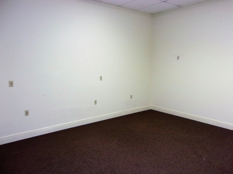 More Photos Of 2895 Highway 190, Mandeville Unknown For Lease