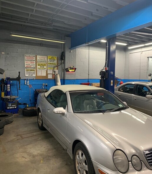 More Photos Of 871 Yonkers Ave, Yonkers Auto Repair For Sale