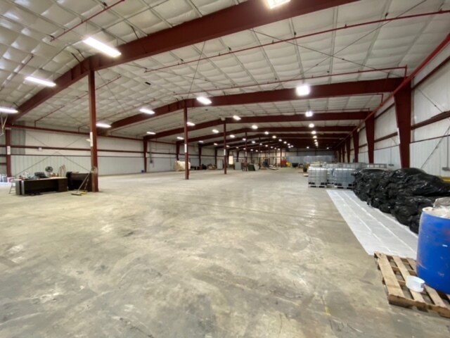 More Photos Of 2921 E 290 Rd, Grove Manufacturing For Lease
