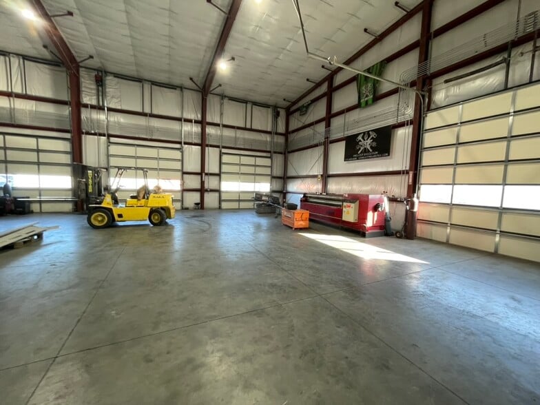 More Photos Of 1650 Commerce Dr, Tonganoxie Warehouse For Sale